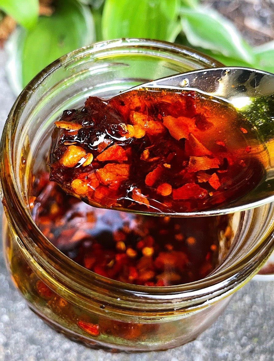 Recipe: Numbing Spicy Red Oil – Mamahuhu